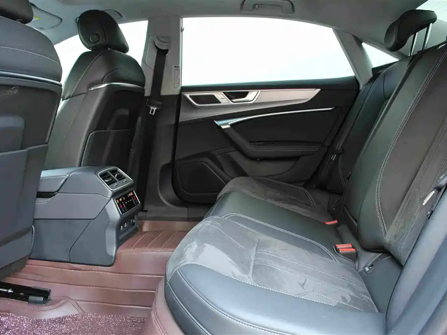Audi A7L — миниатюра 11