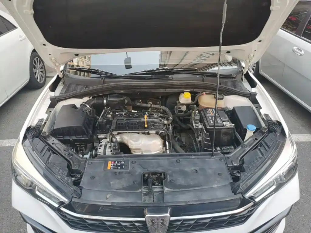 Roewe i5 — миниатюра 20