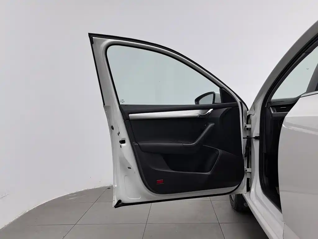 Skoda Octavia — миниатюра 8