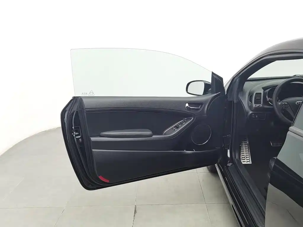 Kia Shuma — миниатюра 8