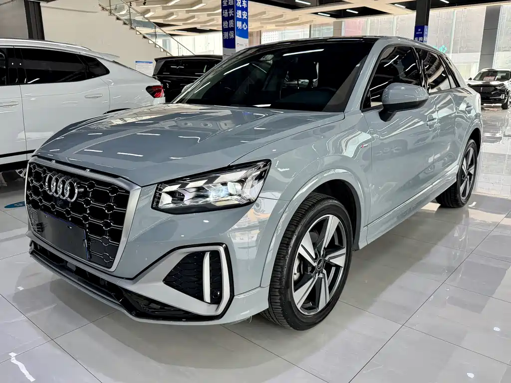 Audi Q2L 2021