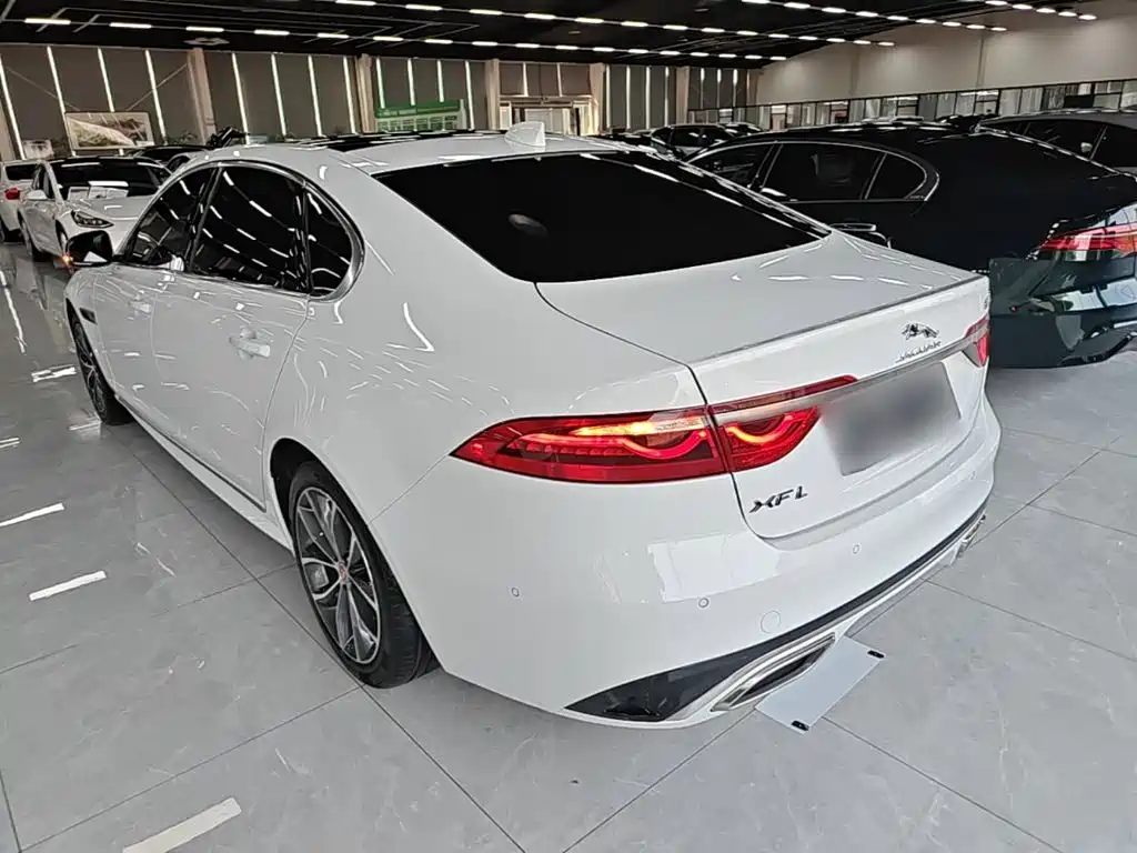 Jaguar XFL — фотографии объявления, Фото 6