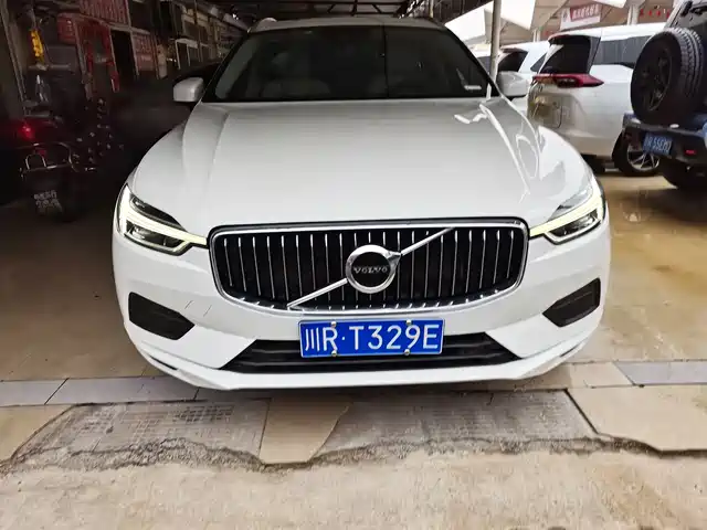 VOLVO  XC60 2018