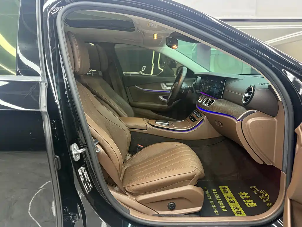 Mercedes-Benz E-Class — миниатюра 17