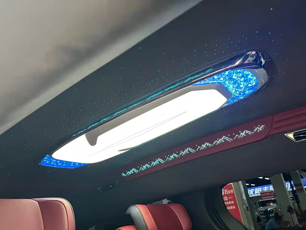 Toyota Sienna — миниатюра 7
