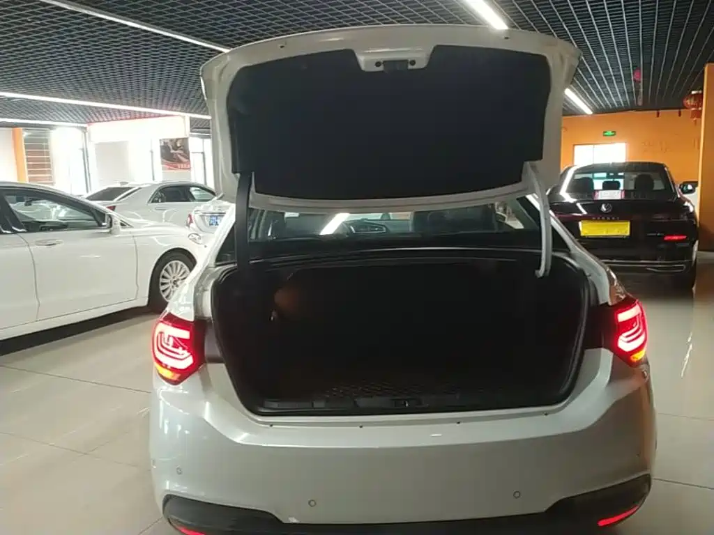Citroen C4L — миниатюра 19