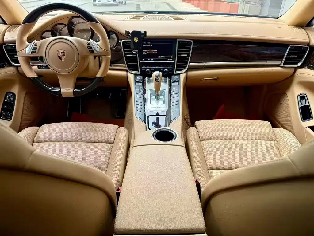 Porsche Panamera — миниатюра 3