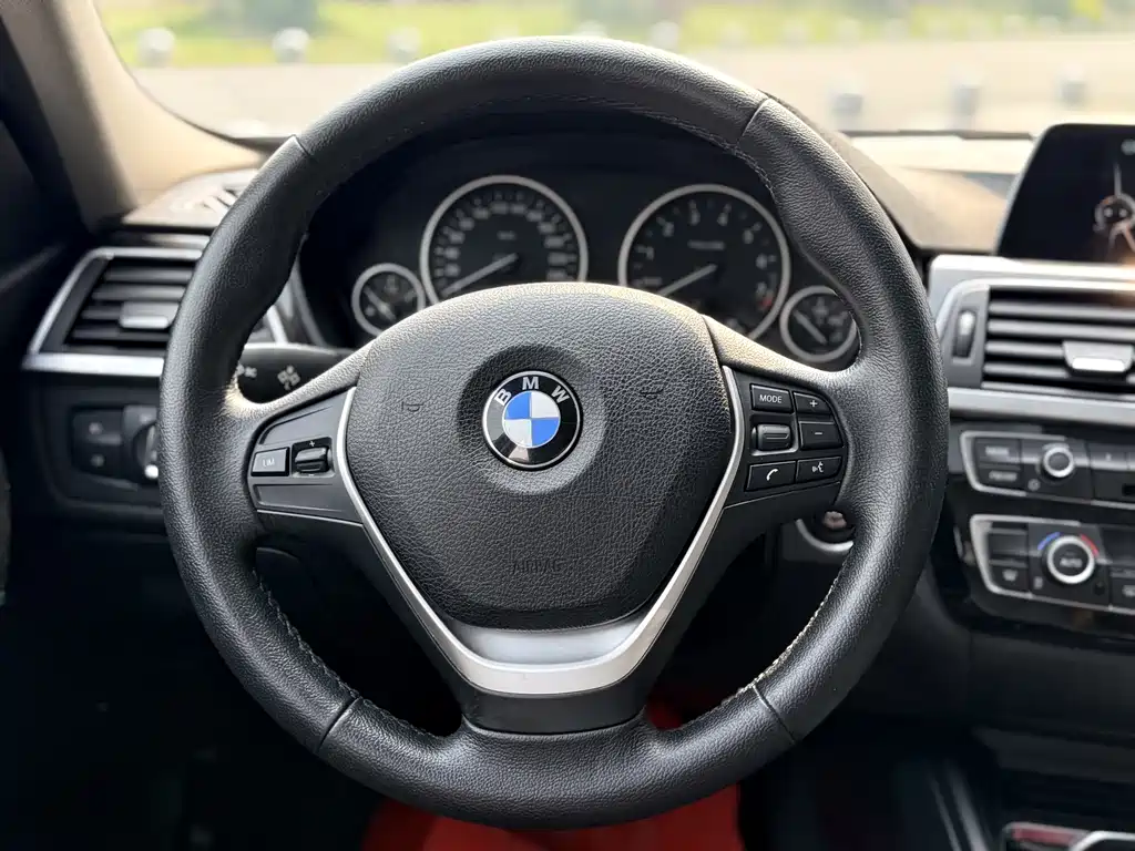 BMW 3 Series — миниатюра 14
