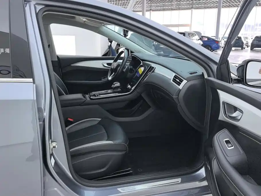 Roewe i6 MAX — миниатюра 8