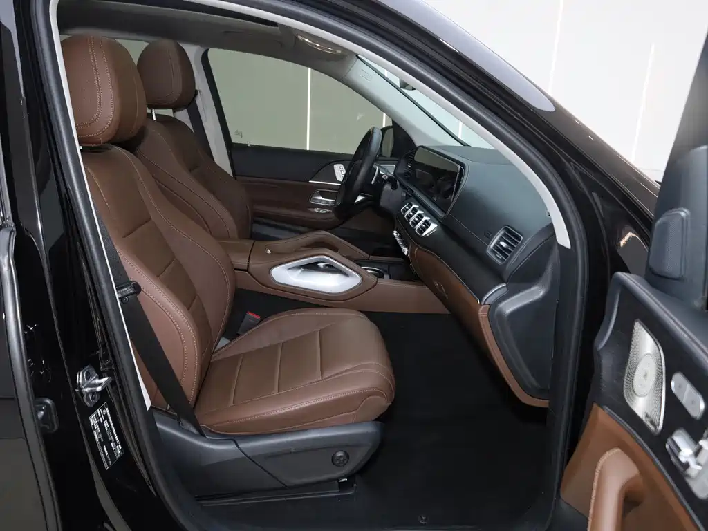 Mercedes-Benz GLS — миниатюра 20