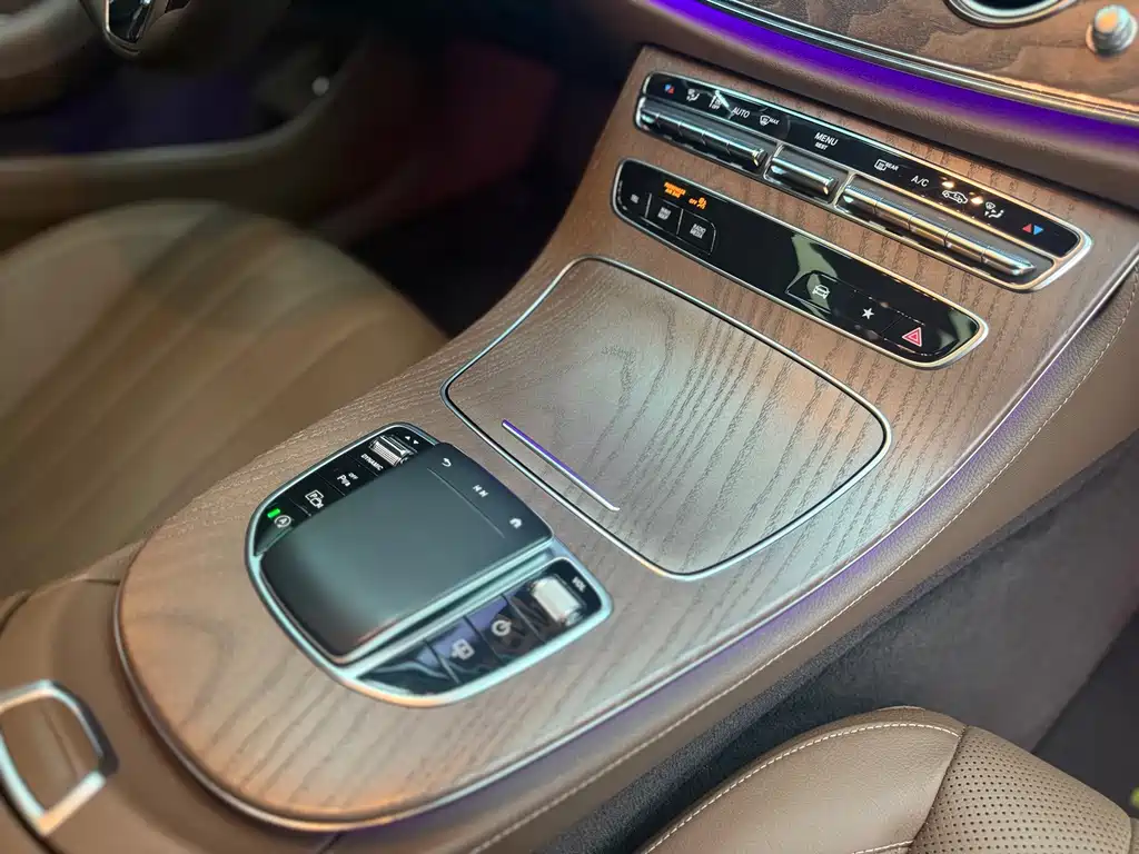 Mercedes-Benz E-Class — миниатюра 19