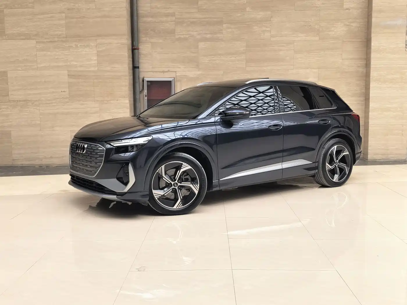 奥迪Q4 e-tron 2024款 40 e-tron 创境版 2024