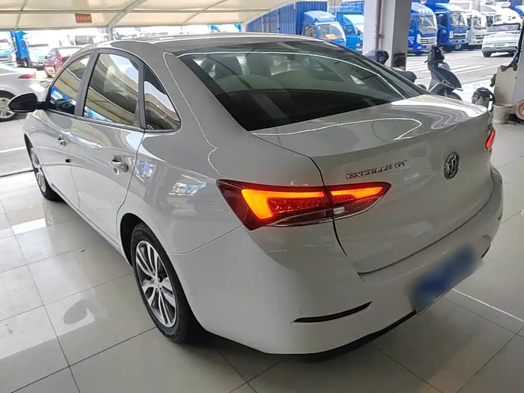 Buick Excelle — миниатюра 5