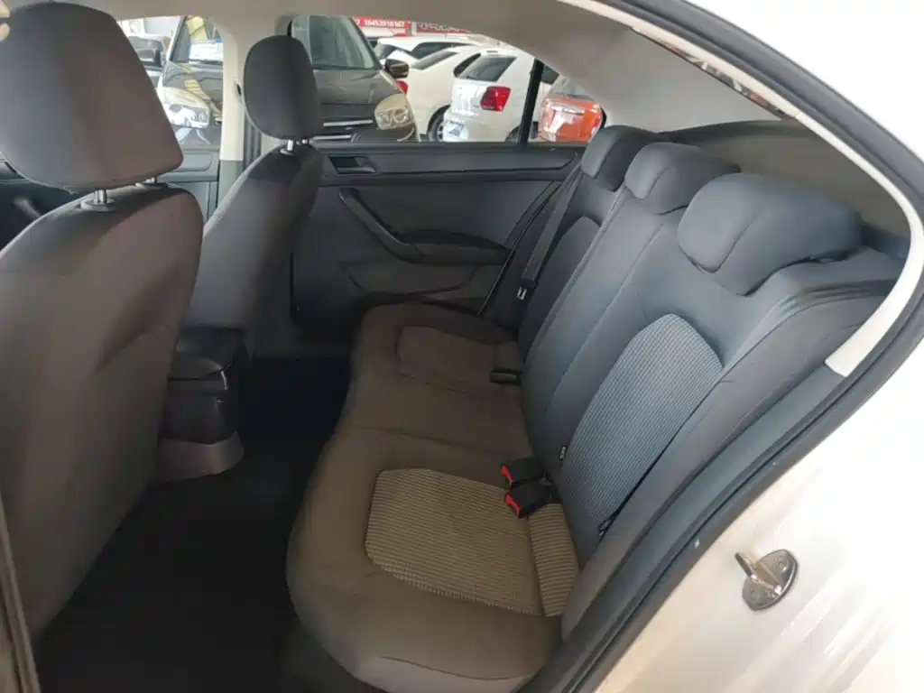Volkswagen Santana — миниатюра 17