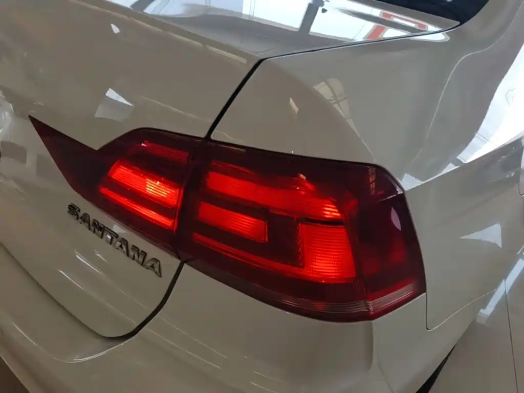Volkswagen Santana — миниатюра 8