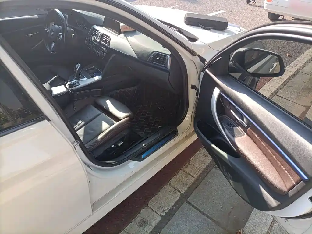 BMW 3 Series — миниатюра 19
