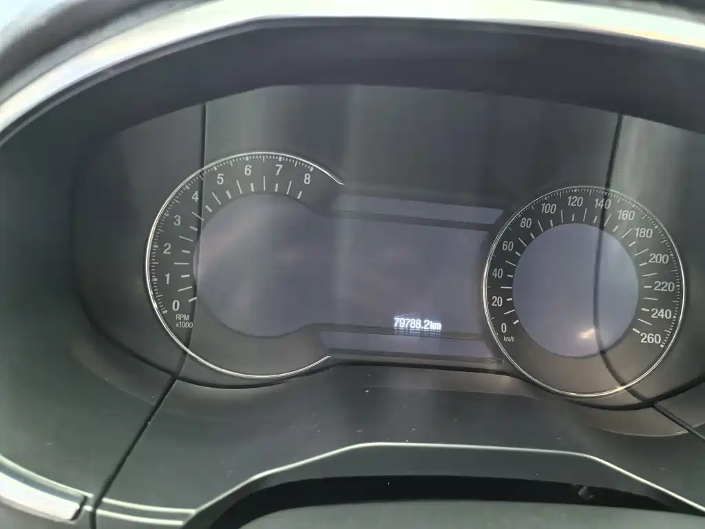 Ford Edge — миниатюра 11