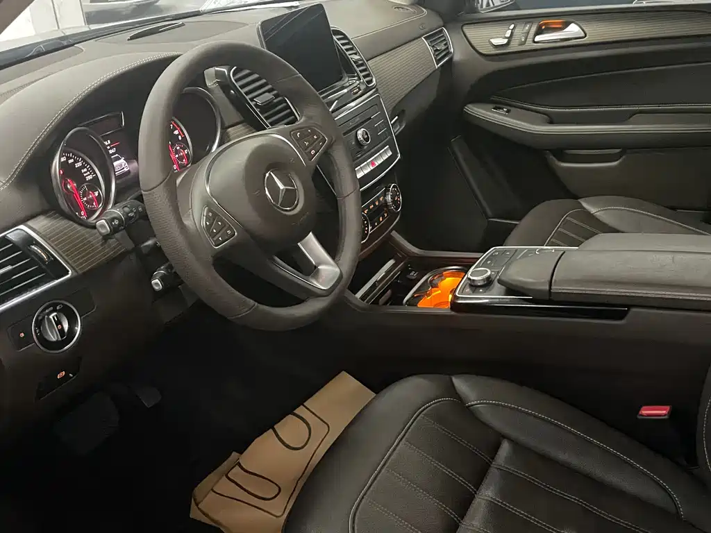 Mercedes-Benz GLE (Import) — миниатюра 4