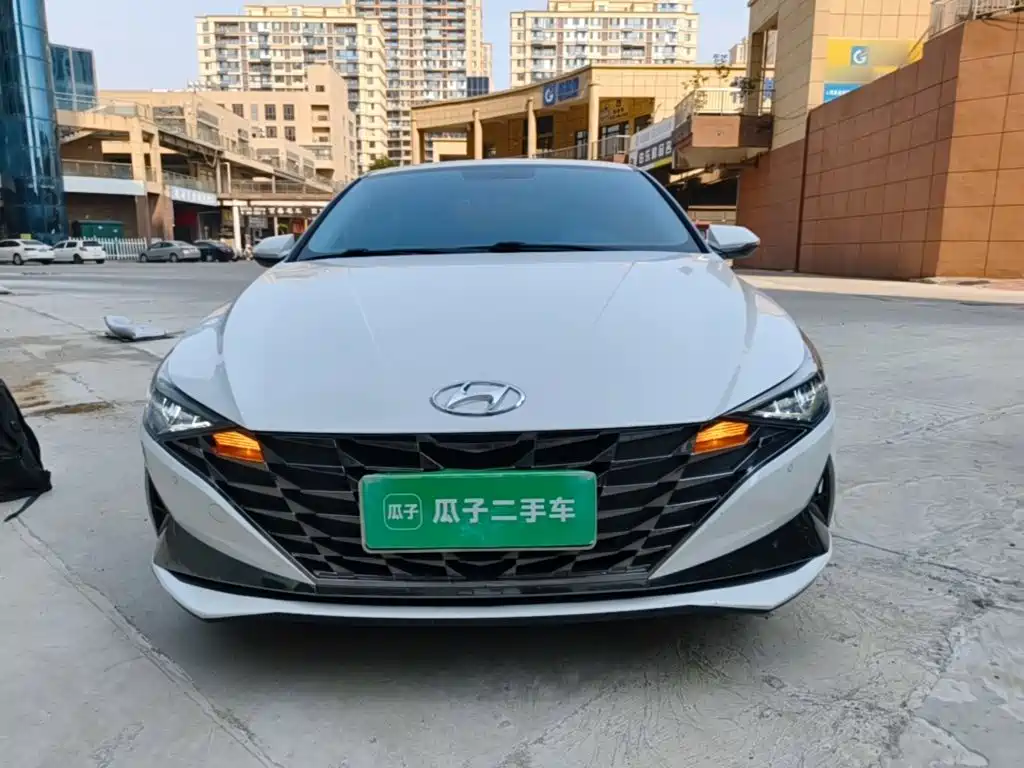 Hyundai Elantra — миниатюра 3