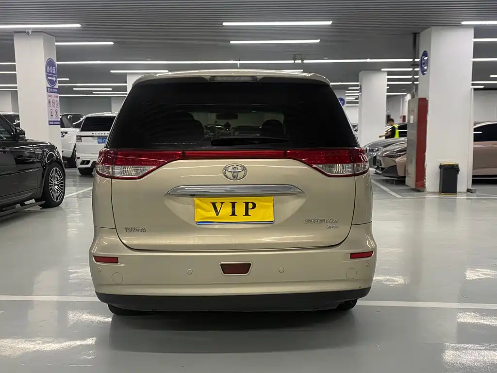 Toyota Previa — миниатюра 14