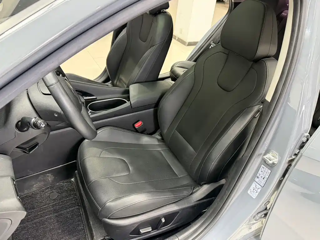 Hyundai Elantra — миниатюра 8