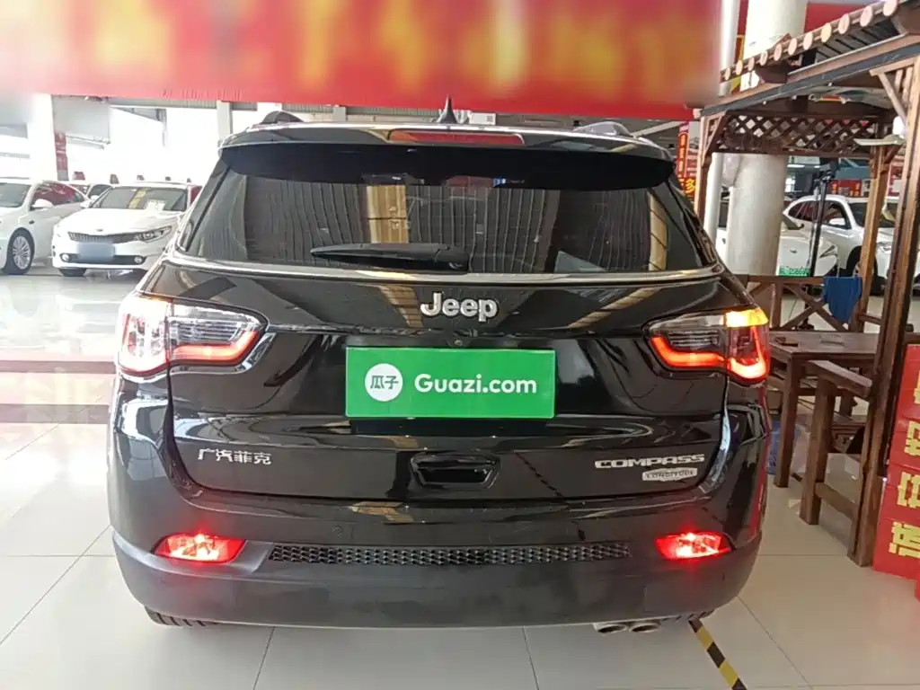 Jeep Compass — миниатюра 6