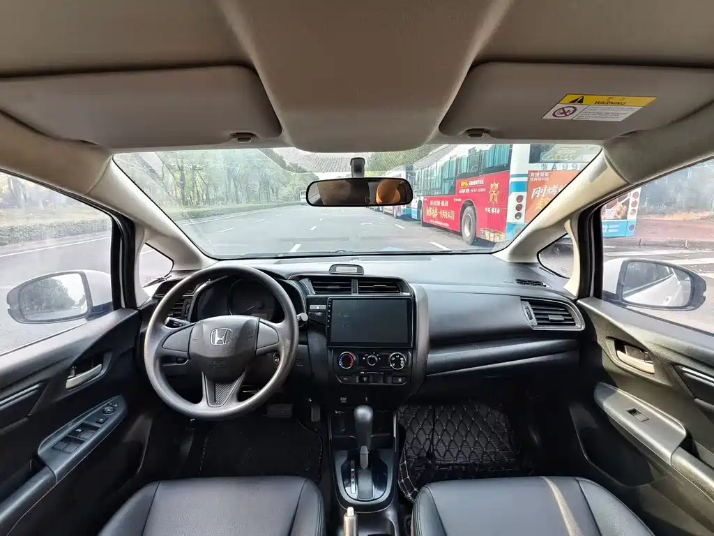 Honda Fit — миниатюра 4
