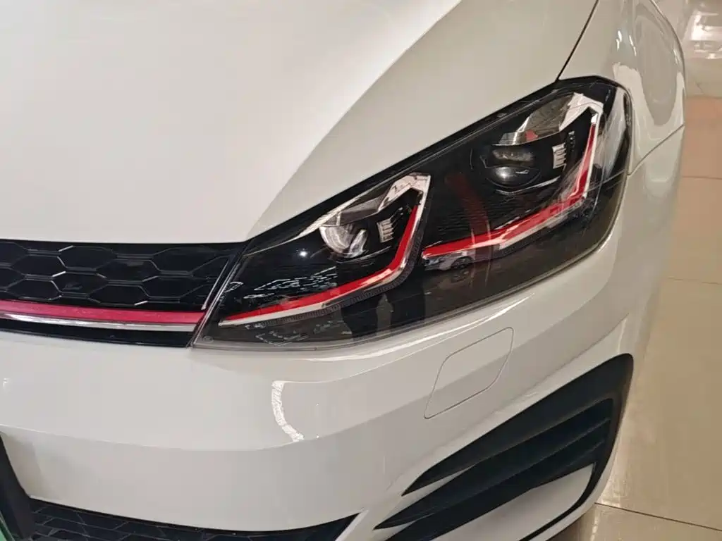 Volkswagen Golf — миниатюра 24