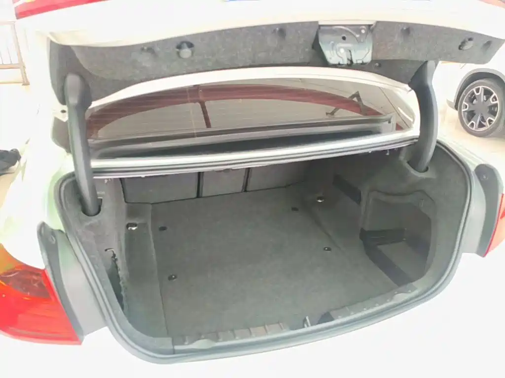 BMW 3 Series — миниатюра 19