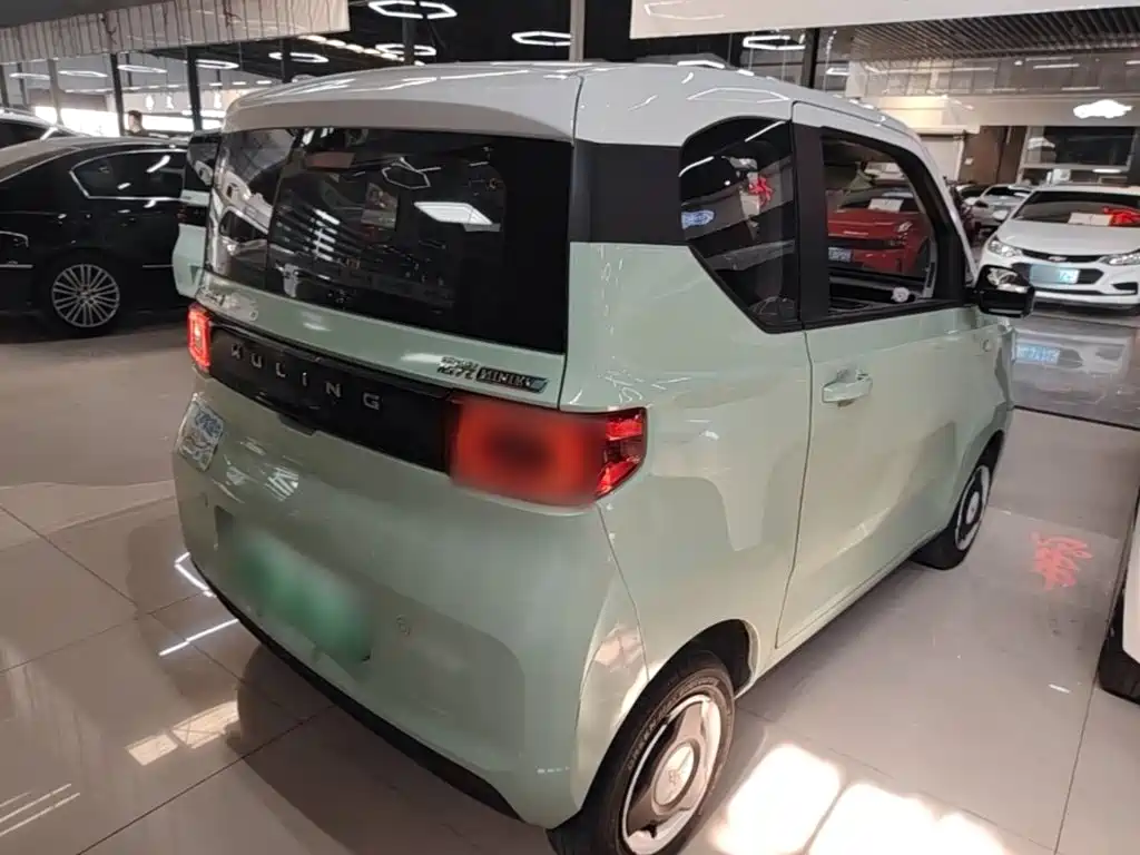 Wuling MINIEV — миниатюра 7