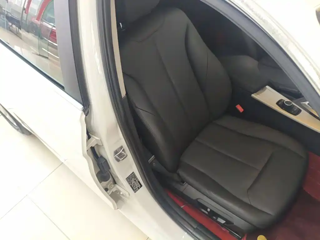 BMW 3 Series — миниатюра 25