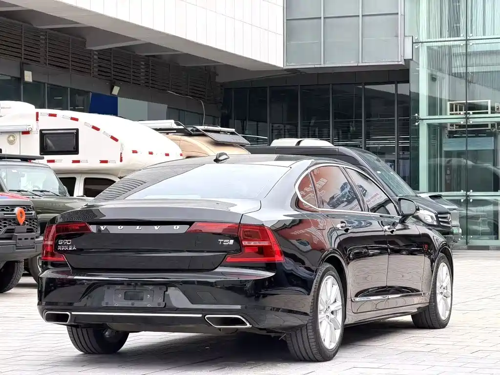 Volvo S90 — миниатюра 12