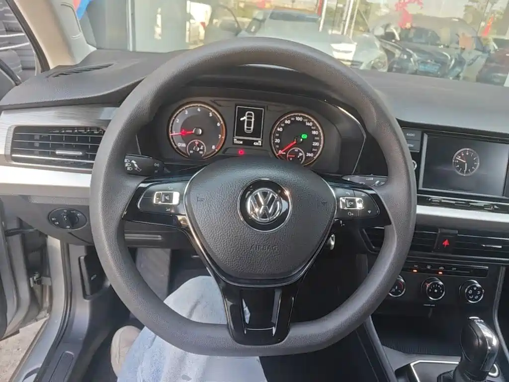Volkswagen Lavida — миниатюра 11