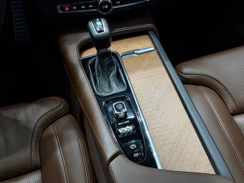 Volvo S90 — миниатюра 14