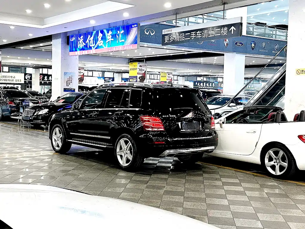 Mercedes-Benz GLK 2015 GLK 300 4MATIC Luxury