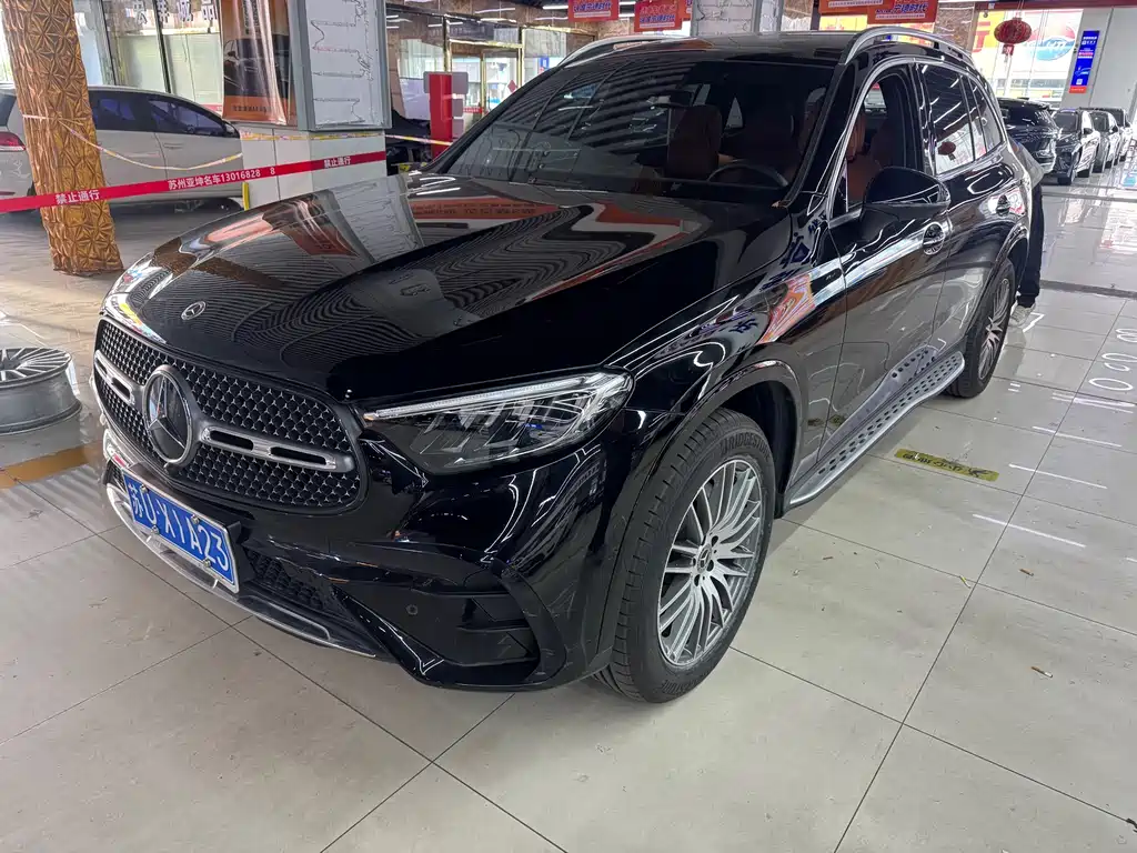 Mercedes-Benz GLC 2023