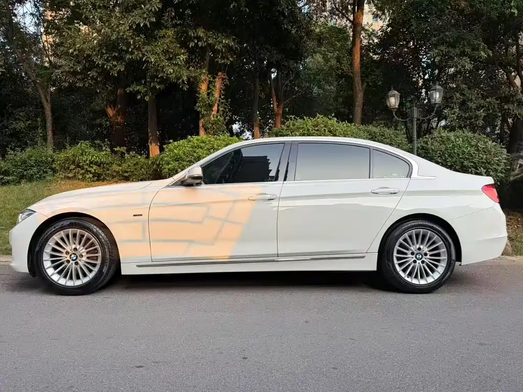BMW 3 Series — миниатюра 3