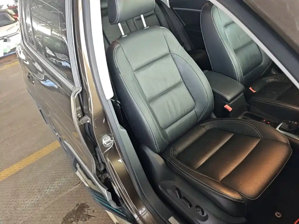 Volkswagen Tiguan — миниатюра 25