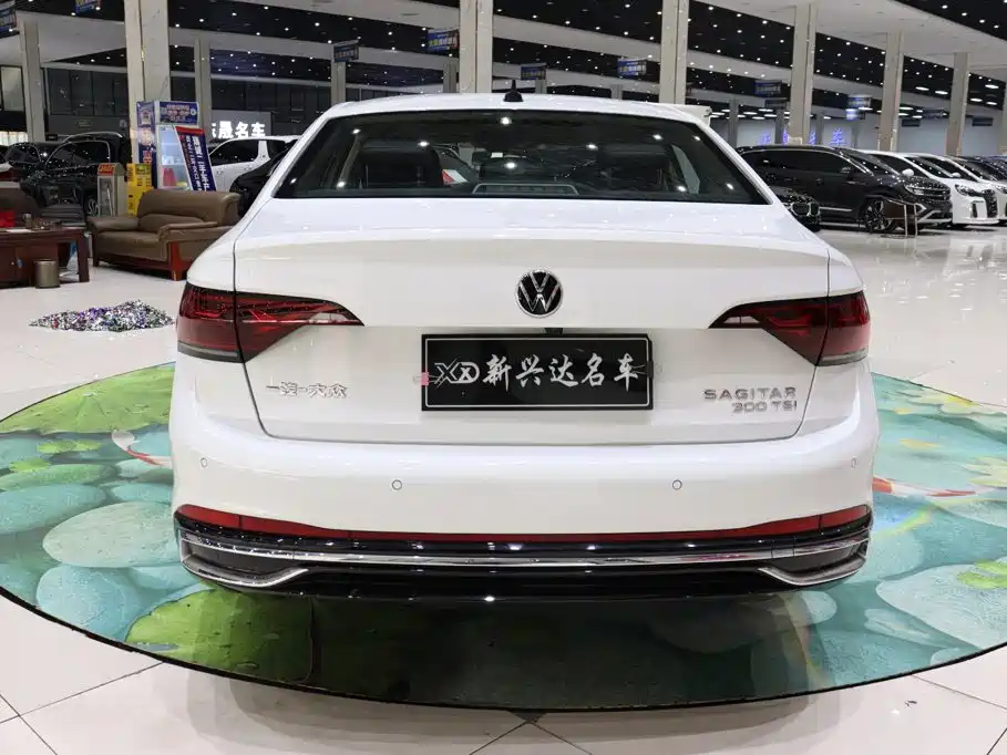 Volkswagen Sagitar — миниатюра 5