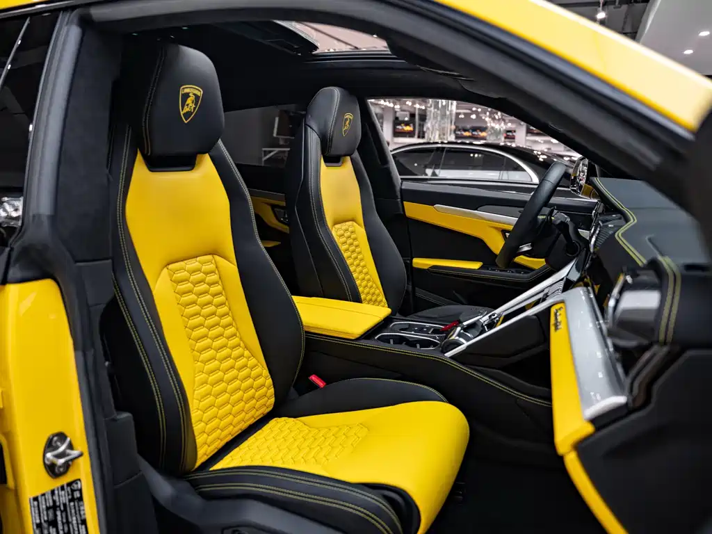 Lamborghini Urus — миниатюра 11