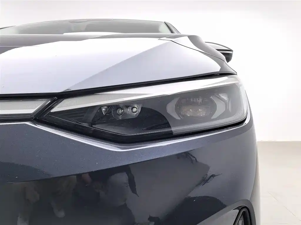 VOLKSWAGEN ID.7 VIZZION