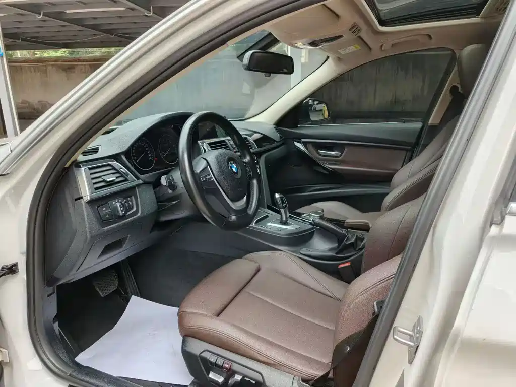 BMW 3 Series — миниатюра 4