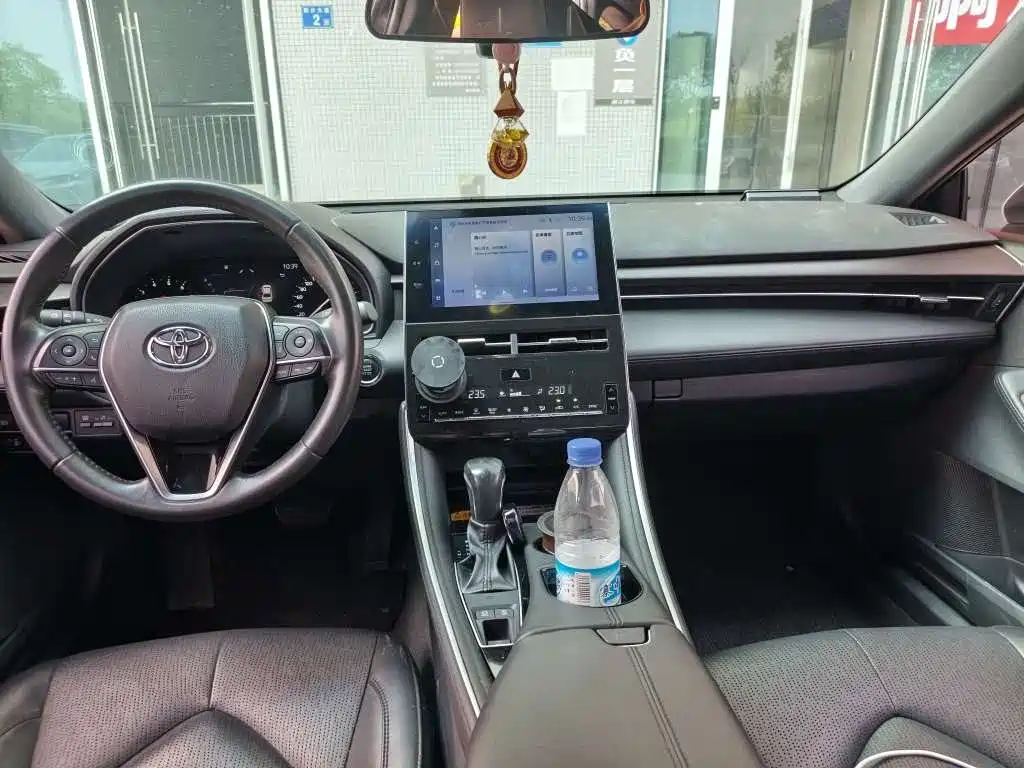 Toyota Avalon — миниатюра 8