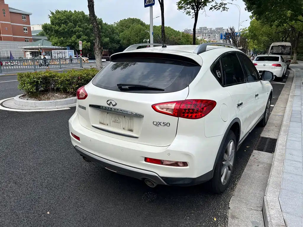 Infiniti QX50 — миниатюра 7