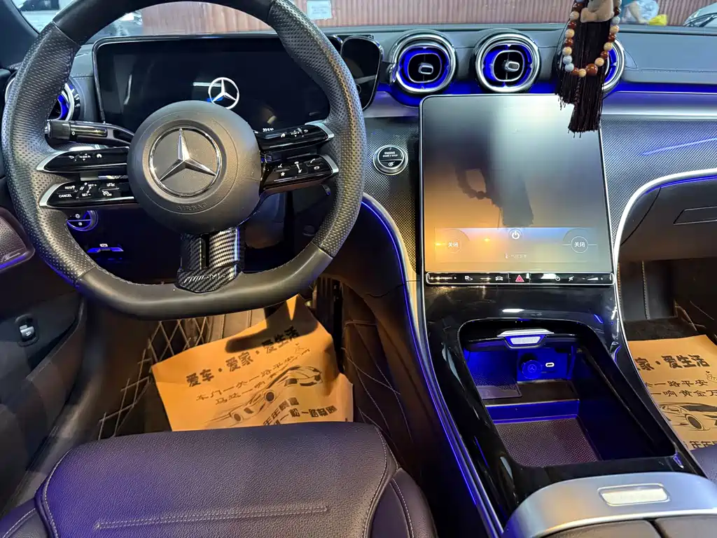 Mercedes-Benz C-Class — миниатюра 13