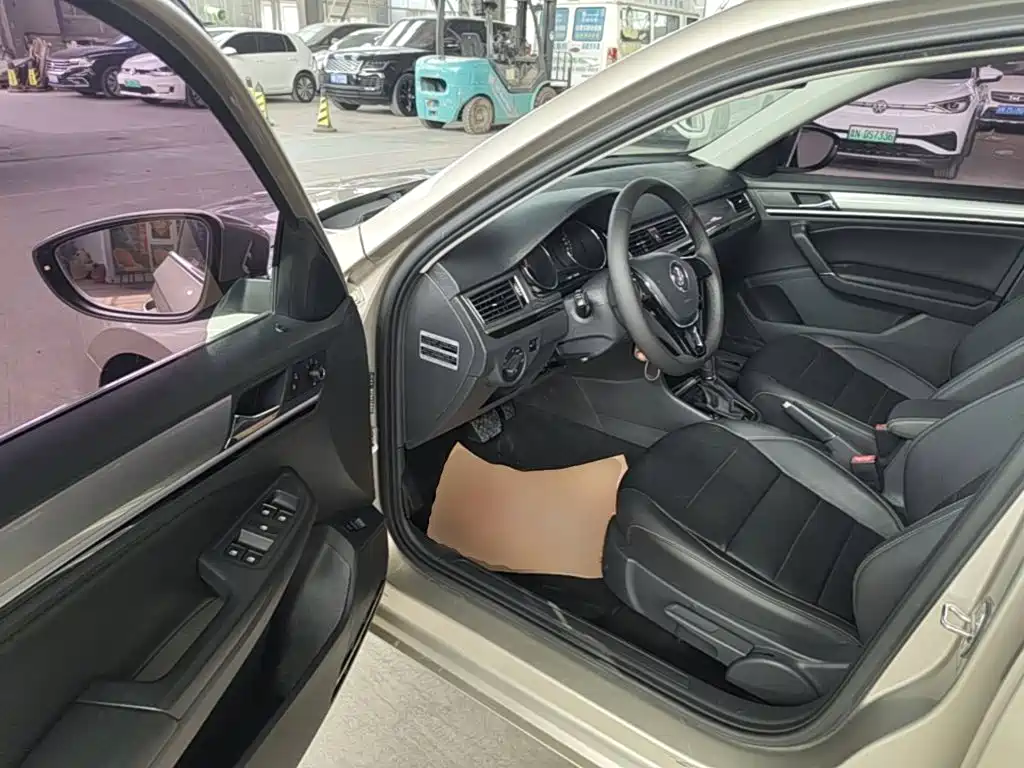 Volkswagen Bora — миниатюра 16