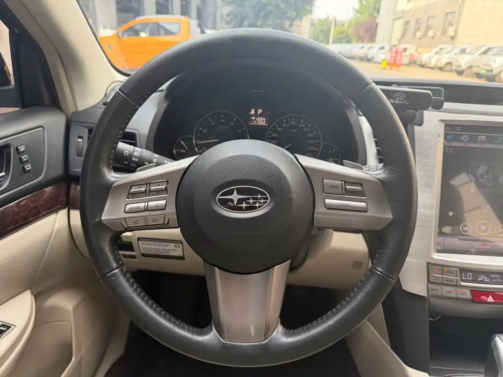 Subaru Outback 2012 2.5i Luxury