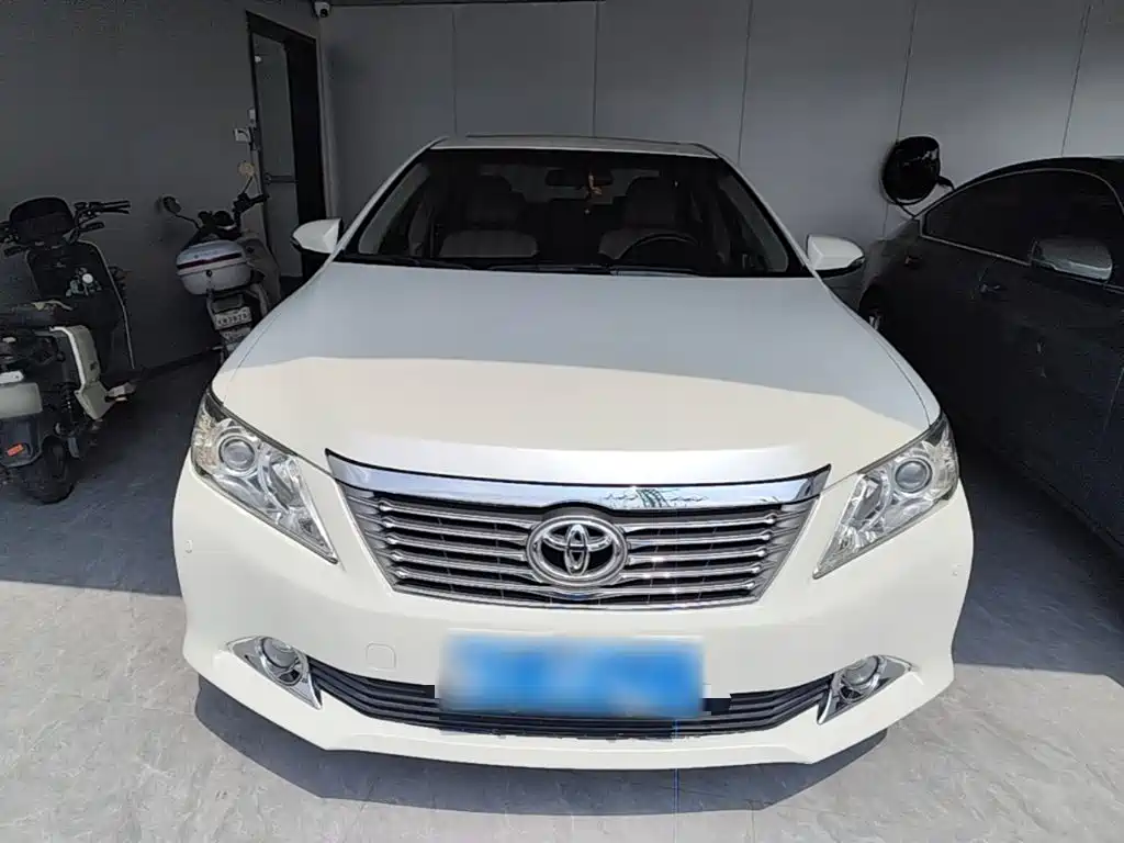 Toyota Camry — миниатюра 3