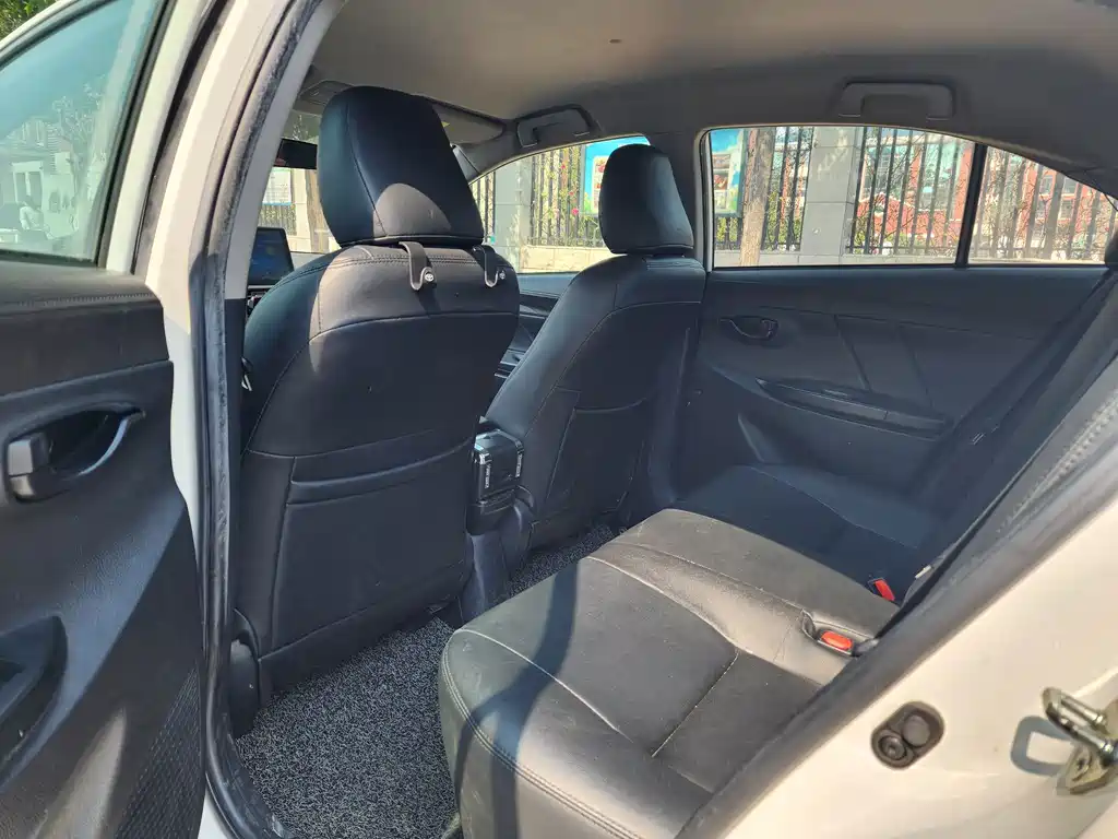 Toyota Vios — миниатюра 10