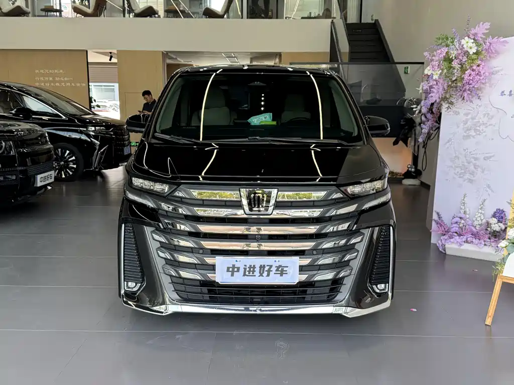 Toyota Vellfire 2024 2.5L